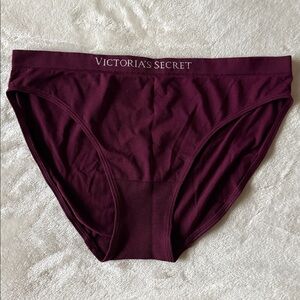 Victoria's Secret Seamless Bikini Panty Burgundy Size L